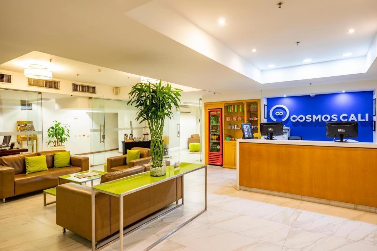 Hotel Cosmos カリ エクステリア 写真