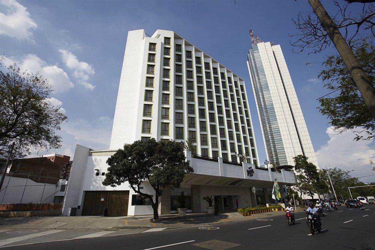 Hotel Cosmos カリ エクステリア 写真