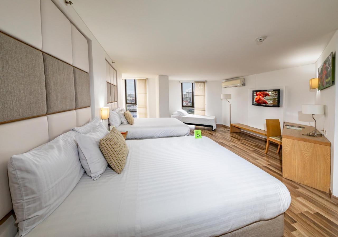 Hotel Cosmos カリ エクステリア 写真